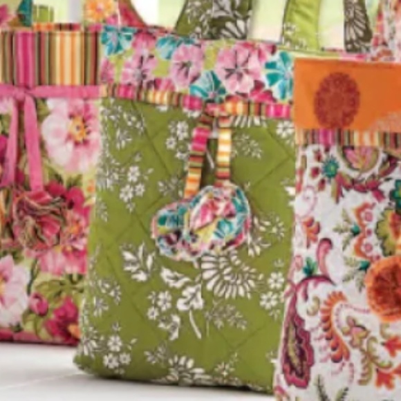 Meet your Posher, Karen at Kaysboutiquebin - Picture 5 of 6